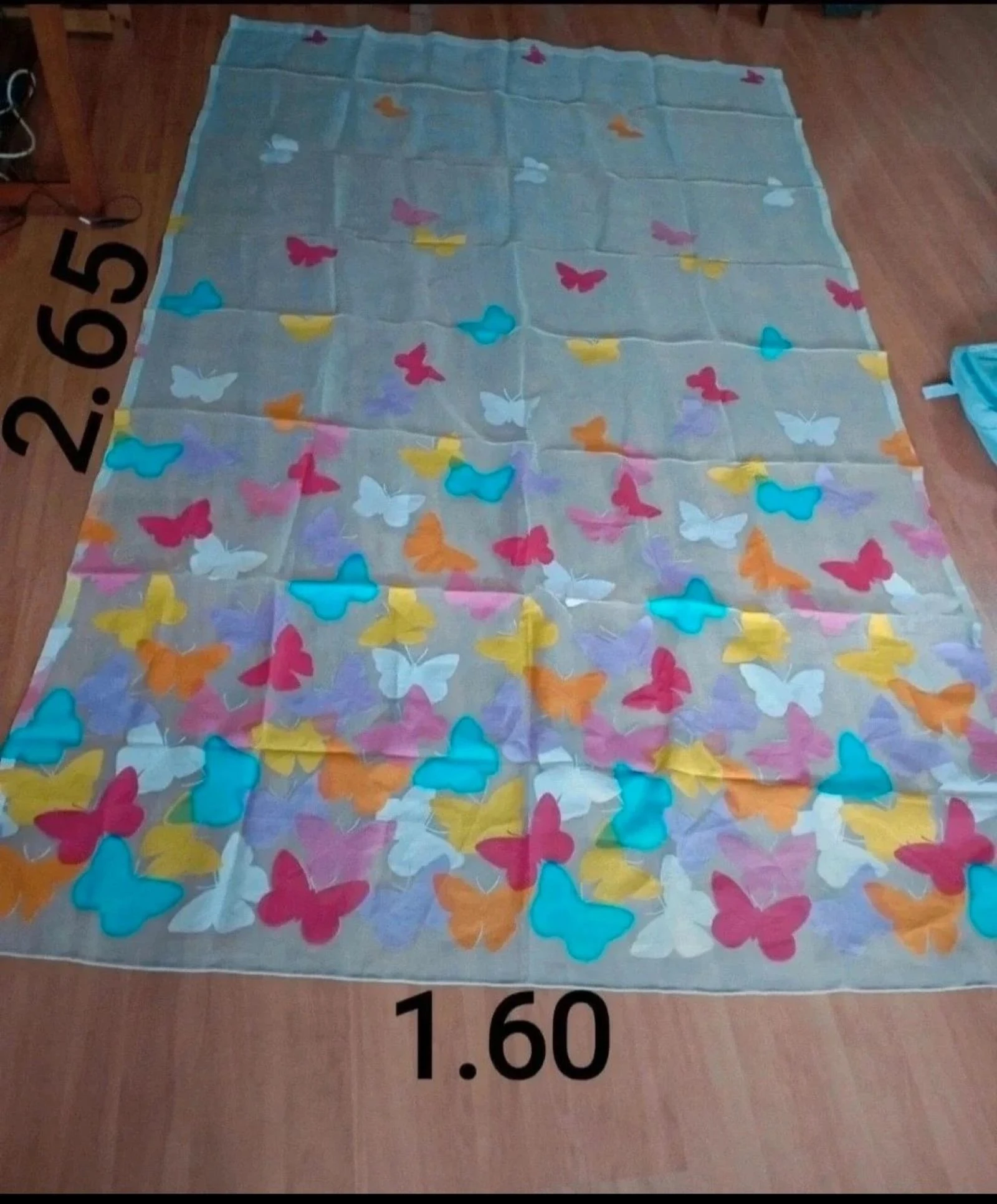 Conjunto de 2 cortinas IKEA com borboletas coloridas